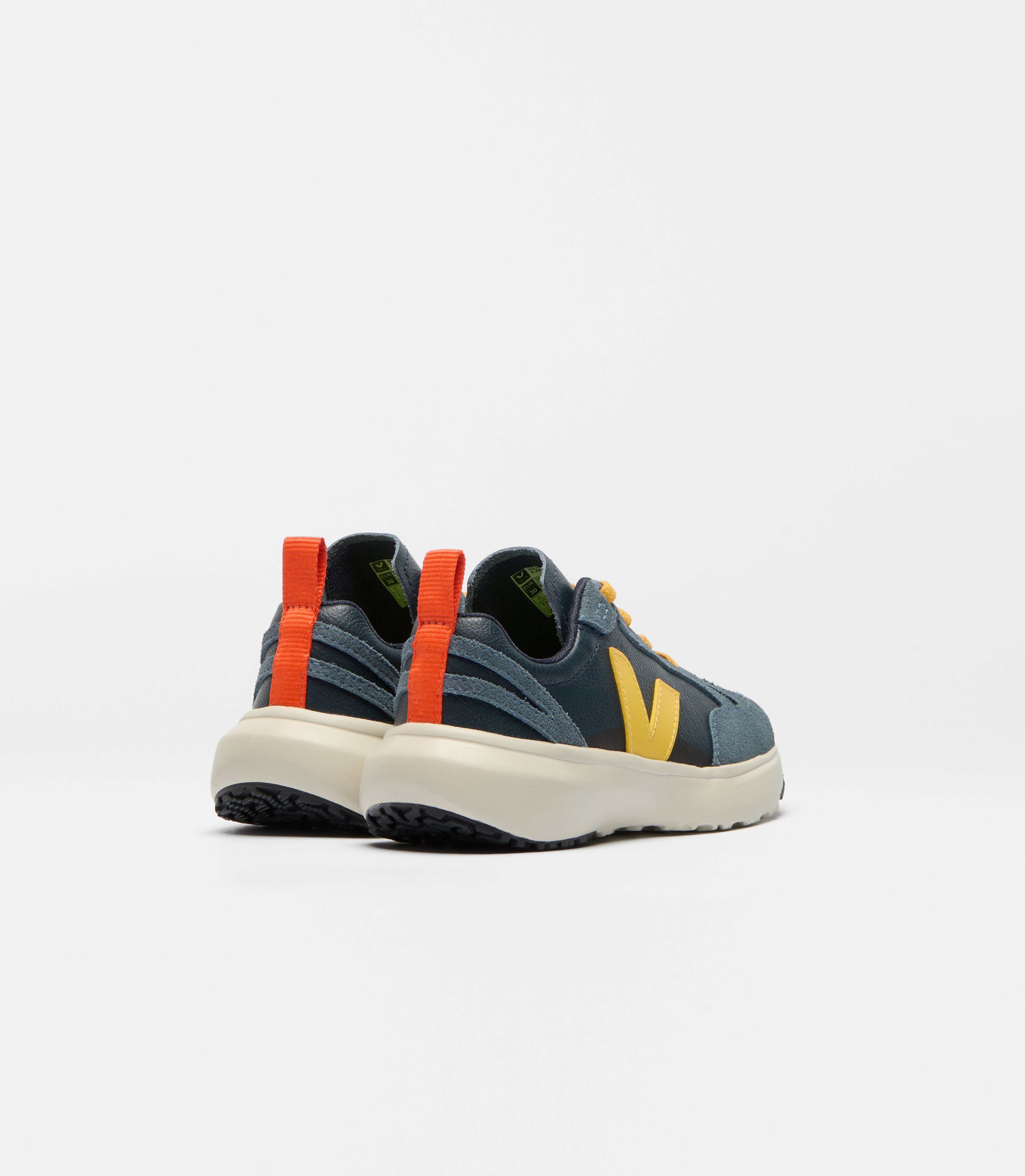 Small Canary Nautico Tonic California - Veja